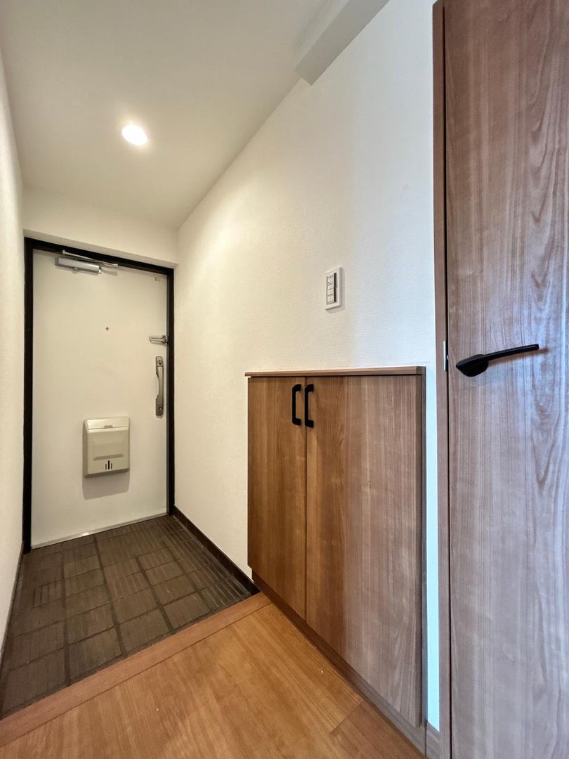 Renovated 2LDK Apartment for Sale in Kajigaya, Kawasaki - Thumbnail 3