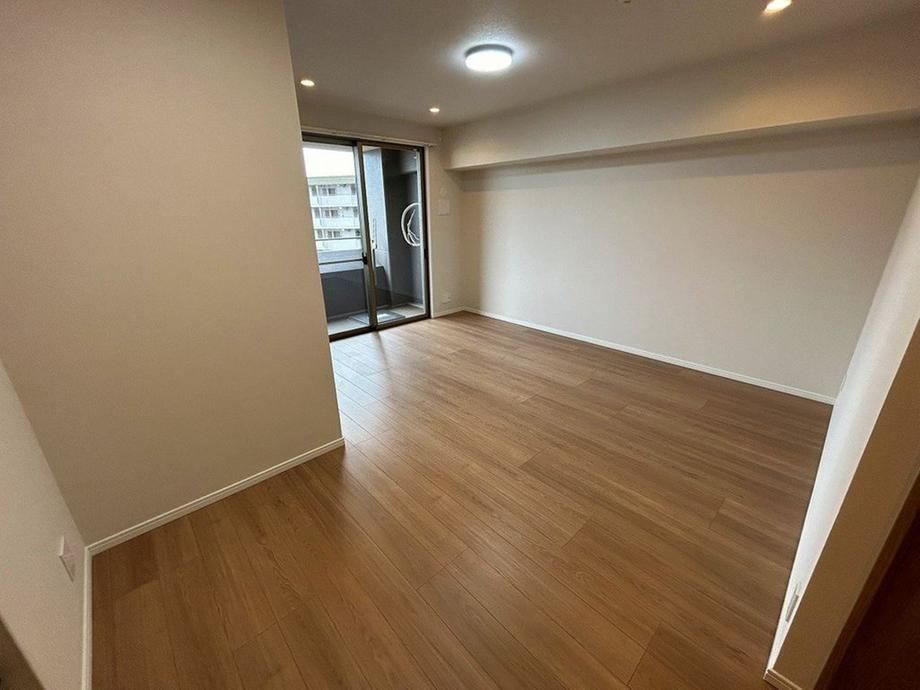 Across Hakata Central Park 3LDK Apartment for Sale in Fukuoka - Thumbnail 3