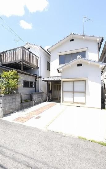 3DK House for Sale in Asaminami Ward, Hiroshima - 10.8 Million Yen - Thumbnail 2