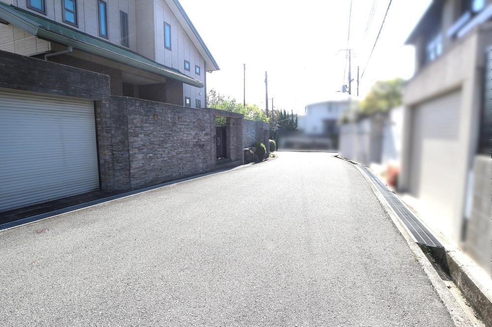 4LDK+3S House for Sale in Suita, Osaka – 185m² - Thumbnail 3