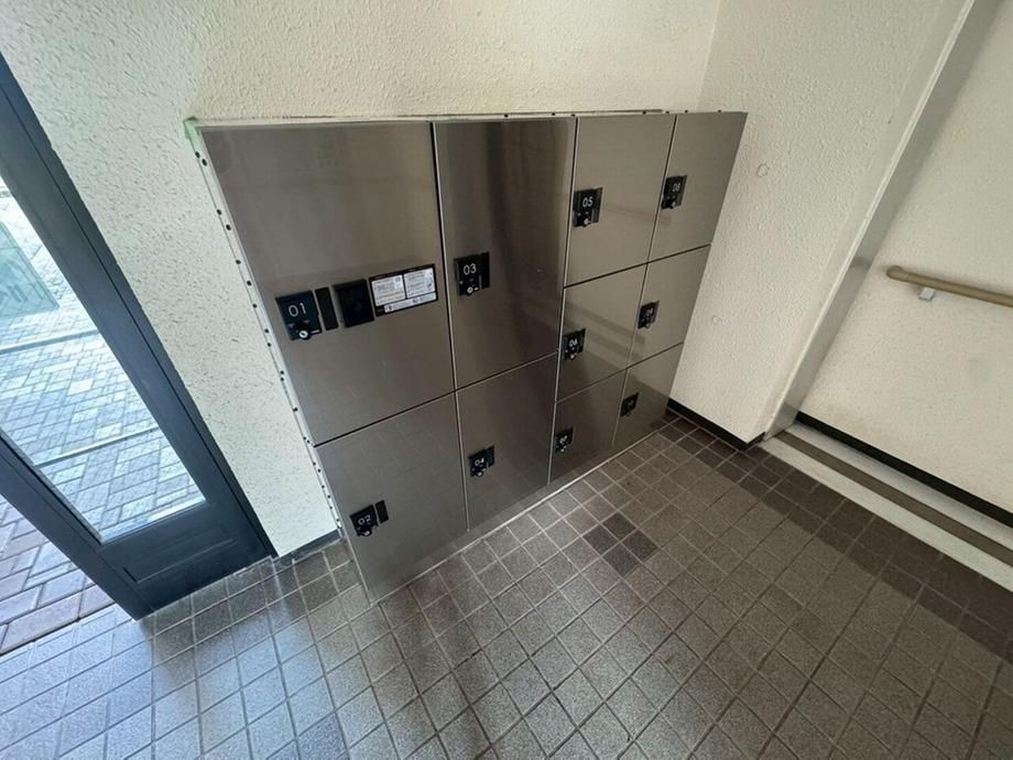 5LDK Corner Apartment with Views in Sapporo's Toyohira Ward - Thumbnail 4