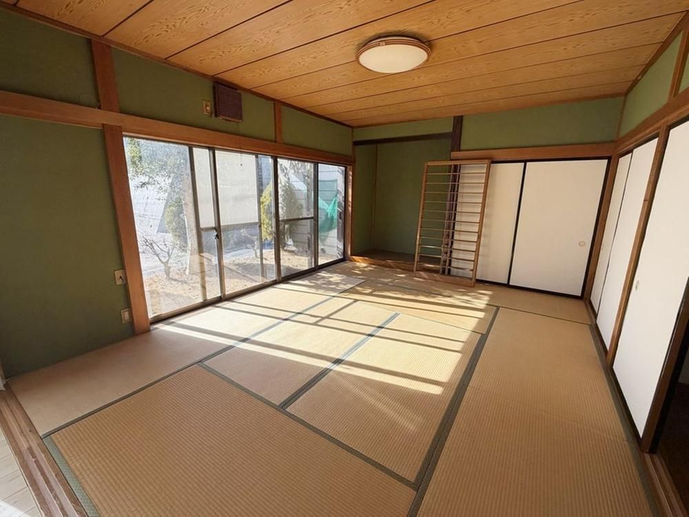 4LDK+S House for Sale in Izu-no-Kuni, Shizuoka - 9 Million Yen - Thumbnail 4