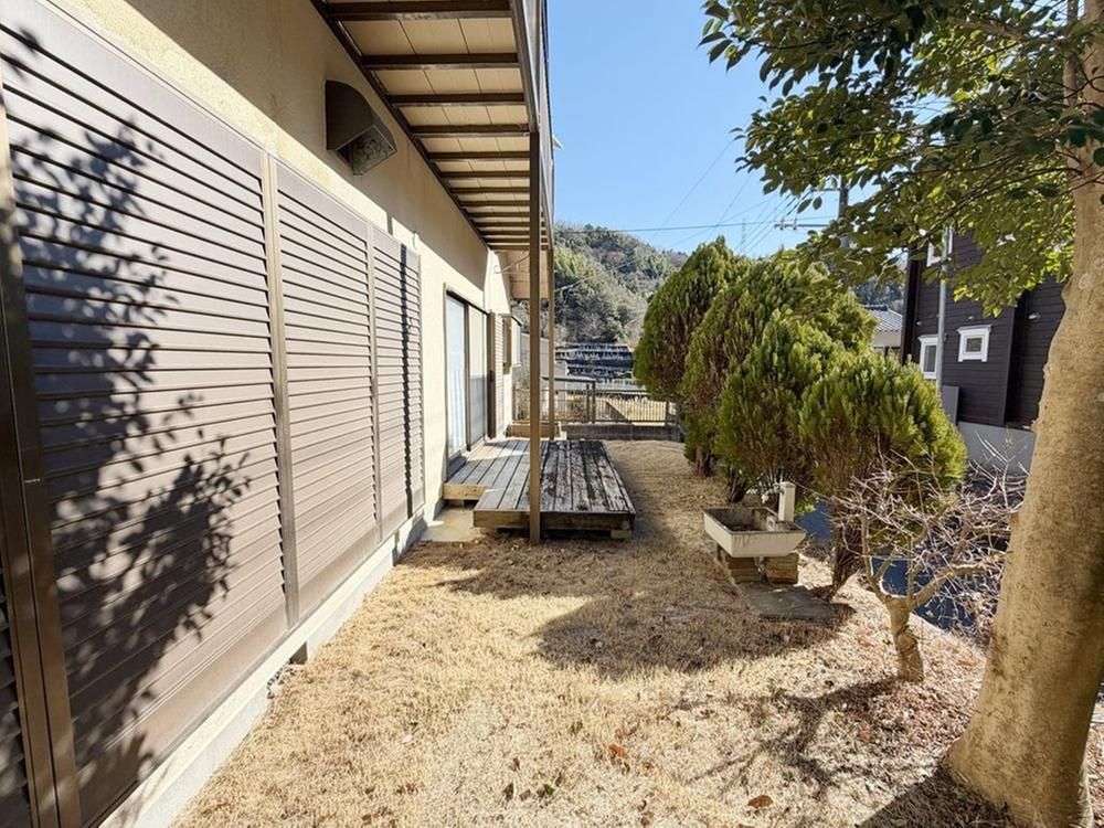 4LDK+S House for Sale in Izu-no-Kuni, Shizuoka - 9 Million Yen - Thumbnail 3