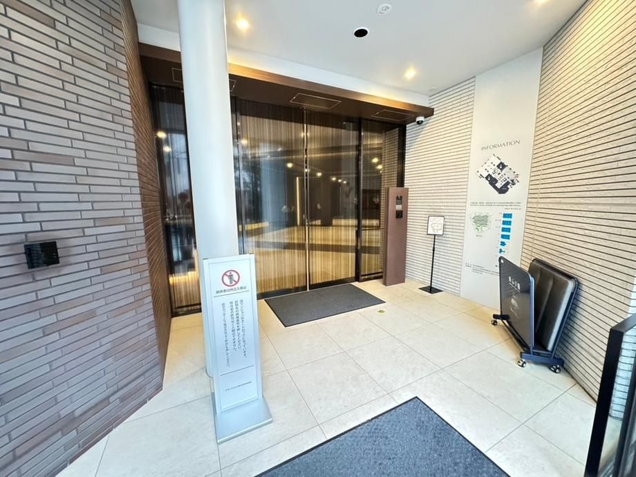 2LDK Apartment for Sale in Shibuya, Tokyo - Grand Hills Ebisu - Thumbnail 2