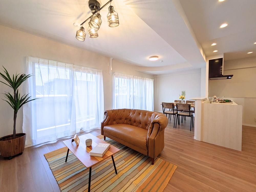 Renovated 2LDK Apartment in Matsuyama, Ehime - Thumbnail 2