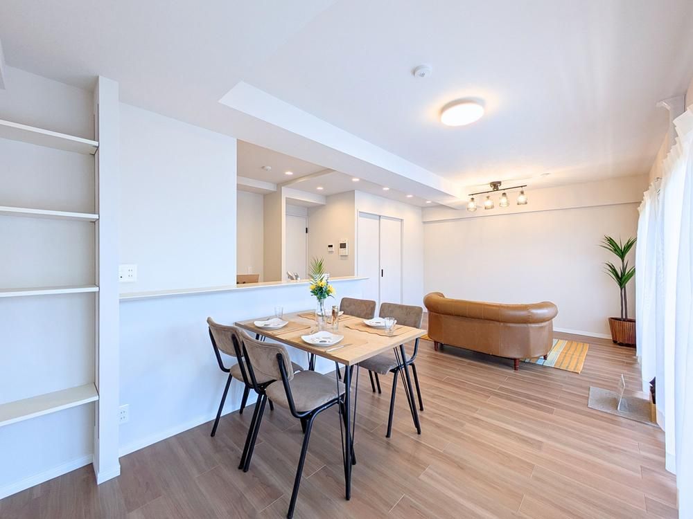 Renovated 2LDK Apartment in Matsuyama, Ehime - Thumbnail 4