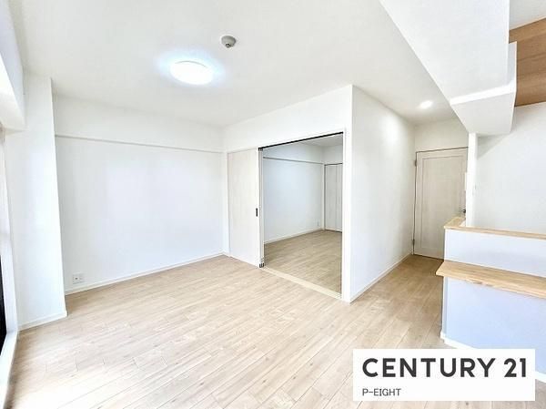 2LDK Apartment for Sale in Meieki Minami, Nagoya - Thumbnail 4