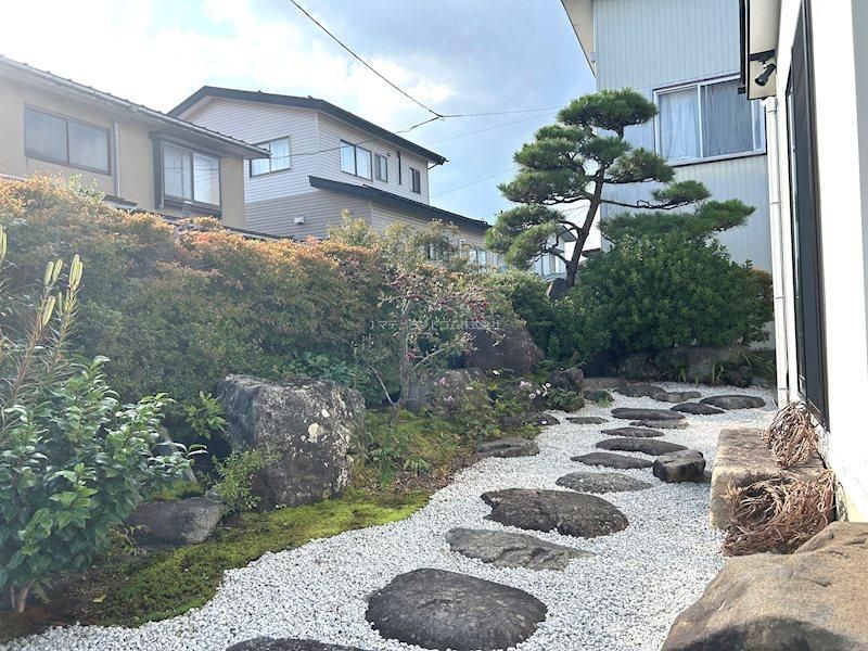 Renovated 4LDK+S House on 135 Tsubo Land in Joetsu City - Thumbnail 2