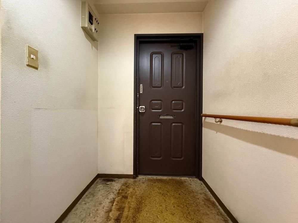 2LDK Apartment for Sale in Nishi Ward, Sapporo - 60m2 - Thumbnail 2