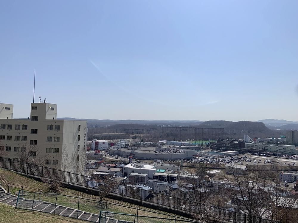 Land for Sale in Minami Ward, Sapporo - 351m2 Plot - Thumbnail 2