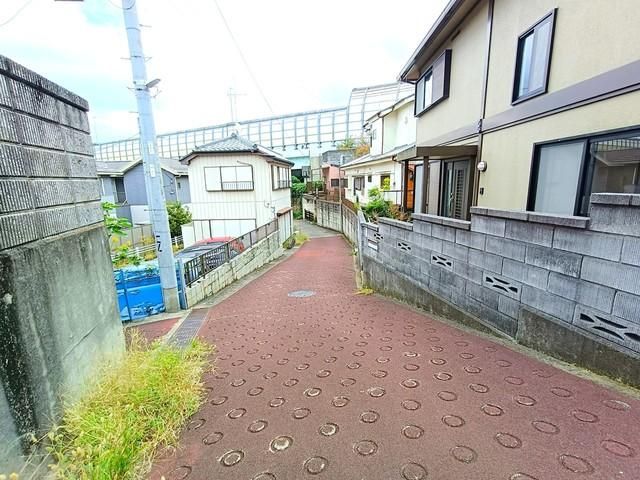 Renovated 4LDK House in Chuo-ku, Chiba City with Parking - Thumbnail 2