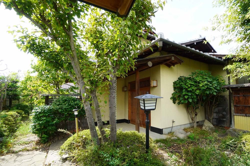 6DK Wooden House with Hot Spring Access in Fuefuki, Yamanashi - Thumbnail 4