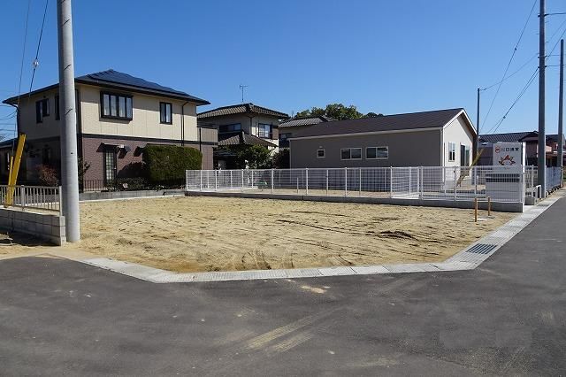 Land for Sale in Marugame City, Kagawa - 186 to 216 sqm - Thumbnail 3