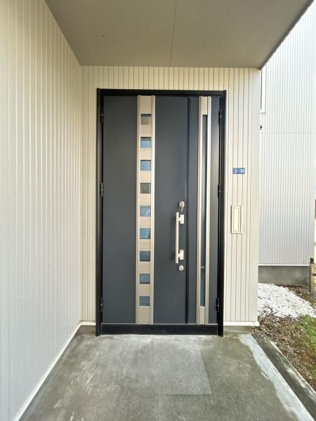 3LDK House for Sale in Tomakomai, Hokkaido with Built-in Garage - Thumbnail 4