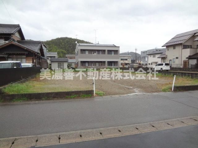 Land for Sale in Gifu City: 401 sqm Plot Freehold - Thumbnail 2