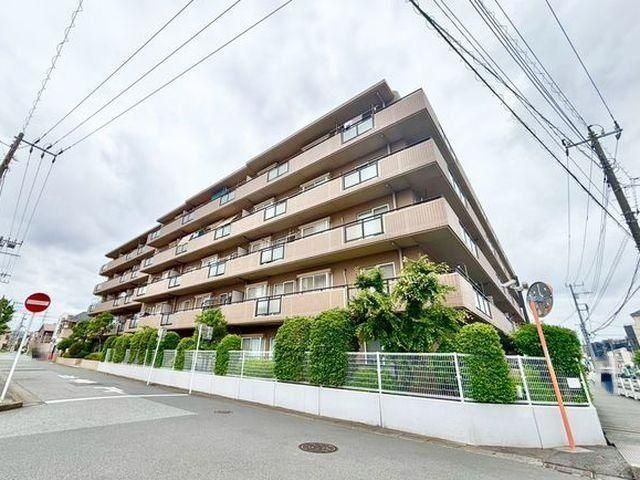Renovated 3LDK Apartment in Kawasaki, 70.54m² - Image 1