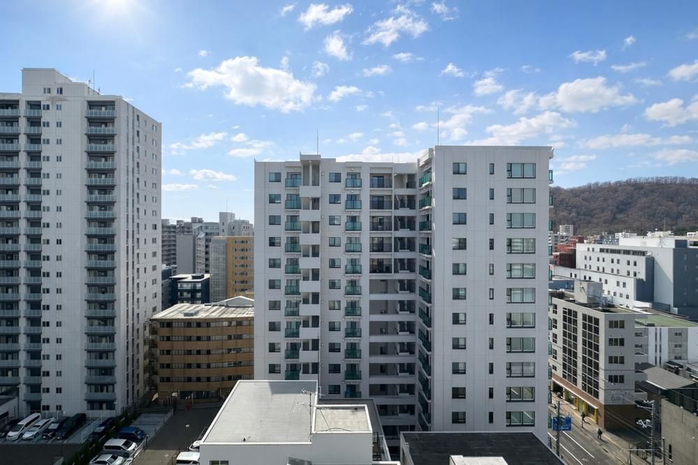 Park Homes Maruyama Omotesando 3LDK Apartment in Sapporo - Thumbnail 2