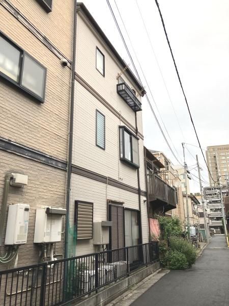 3-Story Wooden House in Itabashi, Tokyo | 4DK Near Mita Line - Thumbnail 4