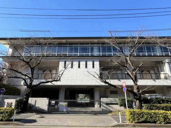 3-Story Wooden House in Itabashi, Tokyo | 4DK Near Mita Line - Thumbnail 2