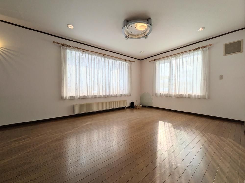 4LDK Detached House for Sale in Kitahiroshima, Hokkaido - 124.96m2 - Thumbnail 2