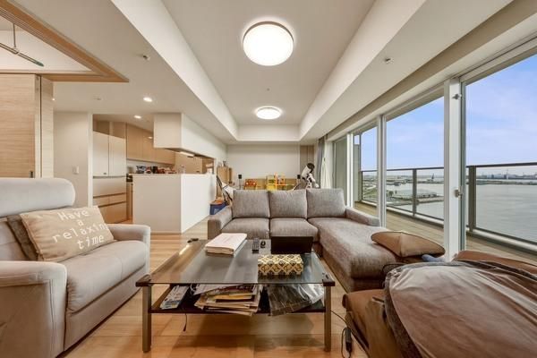 2LDK Apartment for Sale in Minatomirai, Yokohama - Thumbnail 3