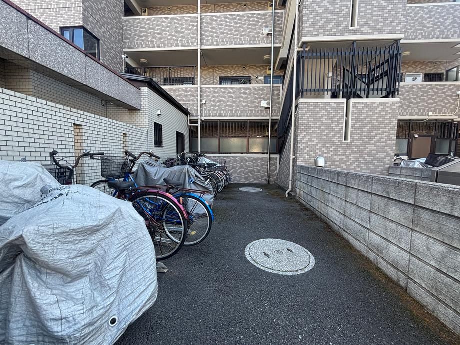 3LDK Apartment for Sale in Yamato - 58.8m2 Corner Unit - Thumbnail 2