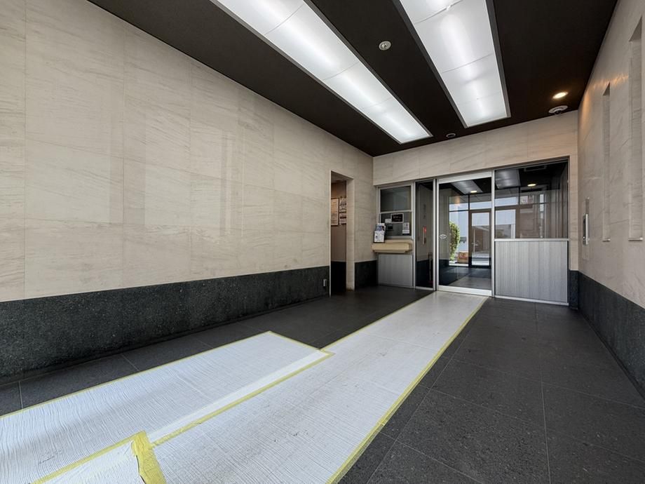 2LDK Renovated Apartment in Kawasaki-ku, Kanagawa - Thumbnail 4