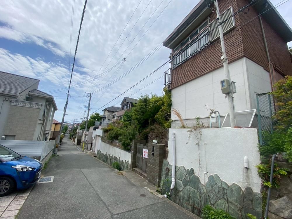 7LDK House for Sale in Tarumi-ku, Kobe, 508 sqm Land - Thumbnail 2