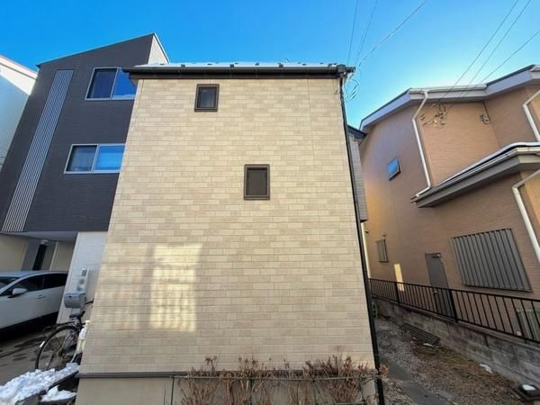 2LDK+S House for Sale in Fuchu City, Tokyo - 55.6 sqm - Thumbnail 3