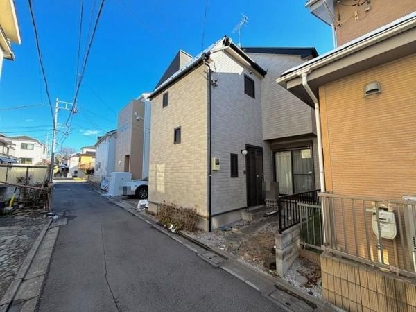 2LDK+S House for Sale in Fuchu City, Tokyo - 55.6 sqm - Thumbnail 2