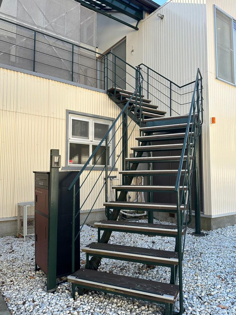 Renovated 2LDK+S House with Solar Power in Hayama - Thumbnail 4