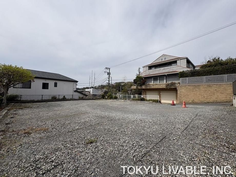 Land for Sale in Hayama, Kanagawa - 330 sqm with Ocean Views - Thumbnail 3