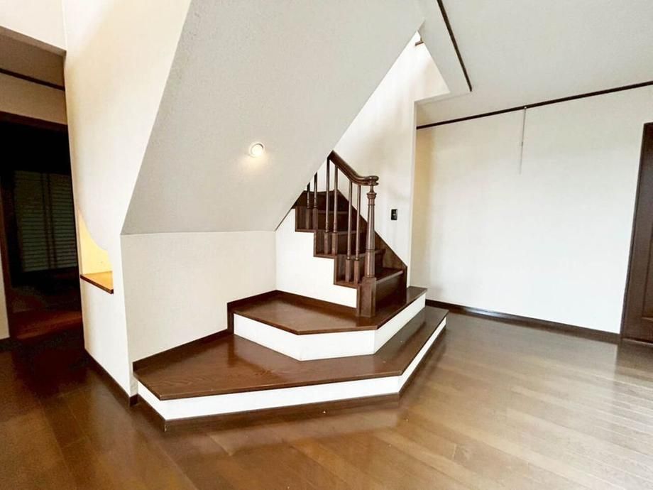 5LDK+S House on 505m² Land in Kitakyushu's Aobadai South - Thumbnail 4