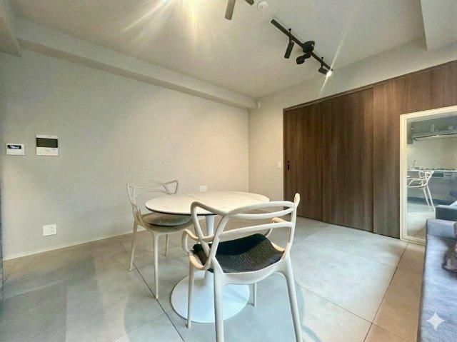 1LDK Apartment for Sale in Chuo Ward, Osaka – 43.83m² - Thumbnail 3