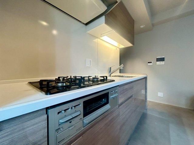 1LDK Apartment for Sale in Chuo Ward, Osaka – 43.83m² - Thumbnail 4