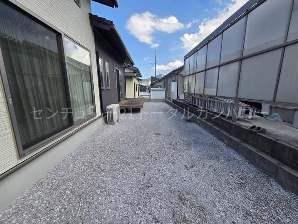 Modern 2LDK+S House for Sale in Miyazaki City, Miyazaki - Thumbnail 3
