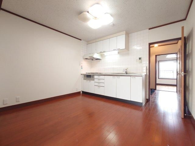 Renovated 3DK Apartment in Kanazawa, Yokohama - Thumbnail 4