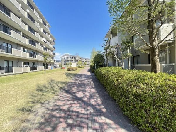 Renovated 2LDK Apartment in Sendai Izumi with Parking - Image 1