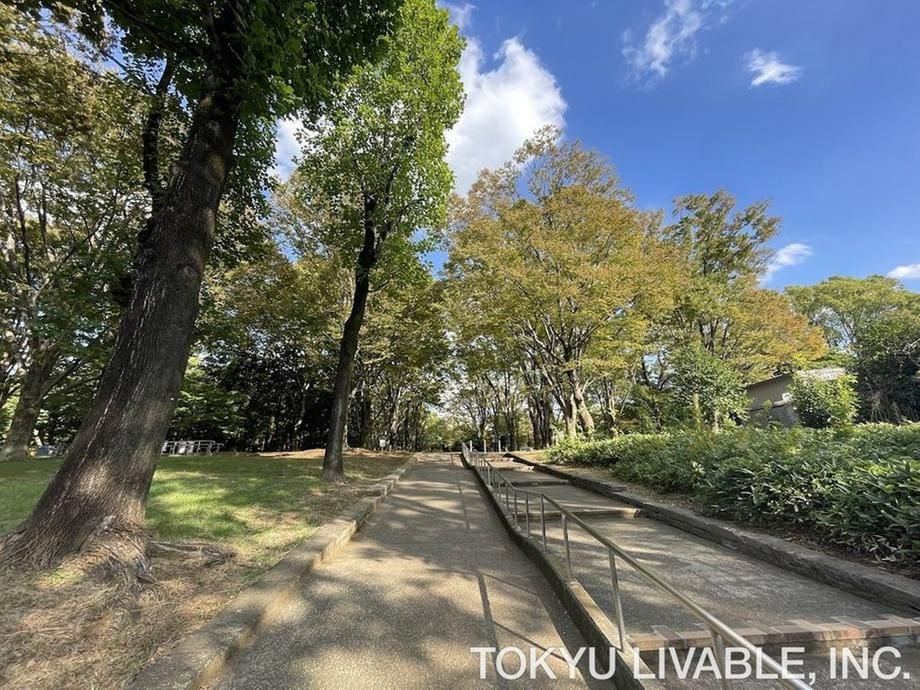 2LDK Detached House in Shibuya with Garage Near Yoyogi-Hachiman - Thumbnail 3