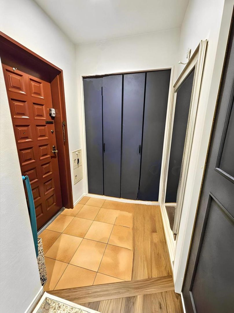 2LDK Apartment for Sale in Akasaka, Minato-ku, Tokyo | 76m2 - Thumbnail 4