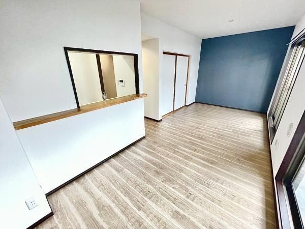 坂本睦美『apartment』 Renovated 3LDK Apartment Near Sakuragi Station Chiba | Akiya Japan