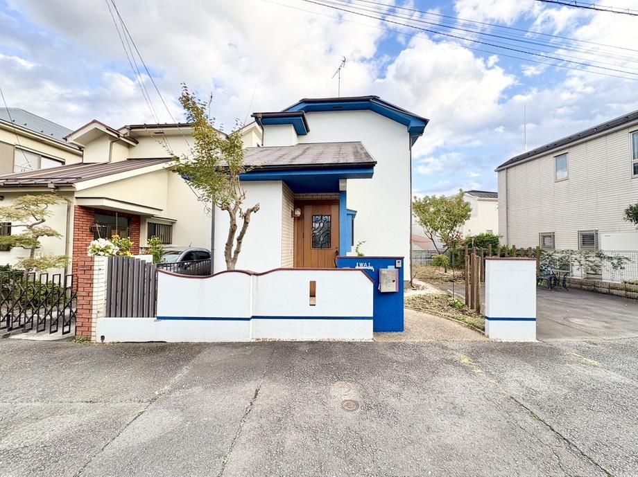 Renovated 2LDK House in Hamura, Tokyo with Parking - Thumbnail 2