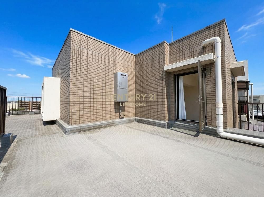 3LDK Apartment for Sale in Aoba Ward, Yokohama with Panoramic Views - Thumbnail 2