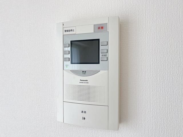 2LDK+S Renovated Apartment in Narashino, Chiba - Thumbnail 4
