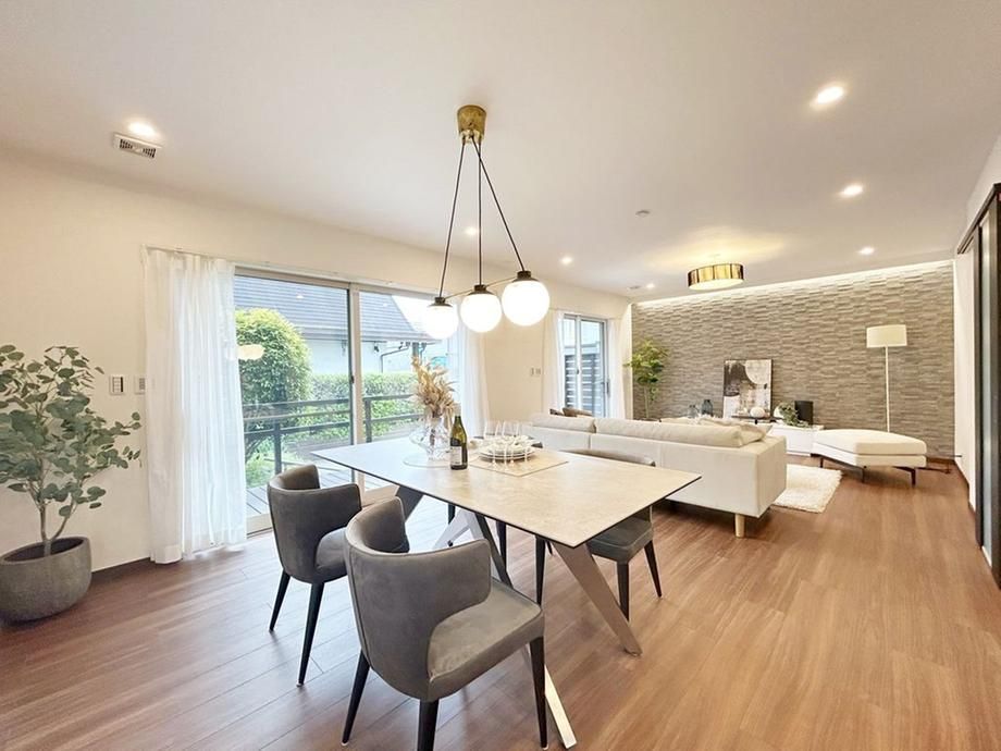 5LDK+S RC House for Sale in Suginami, Tokyo with Roof Balcony - Thumbnail 2