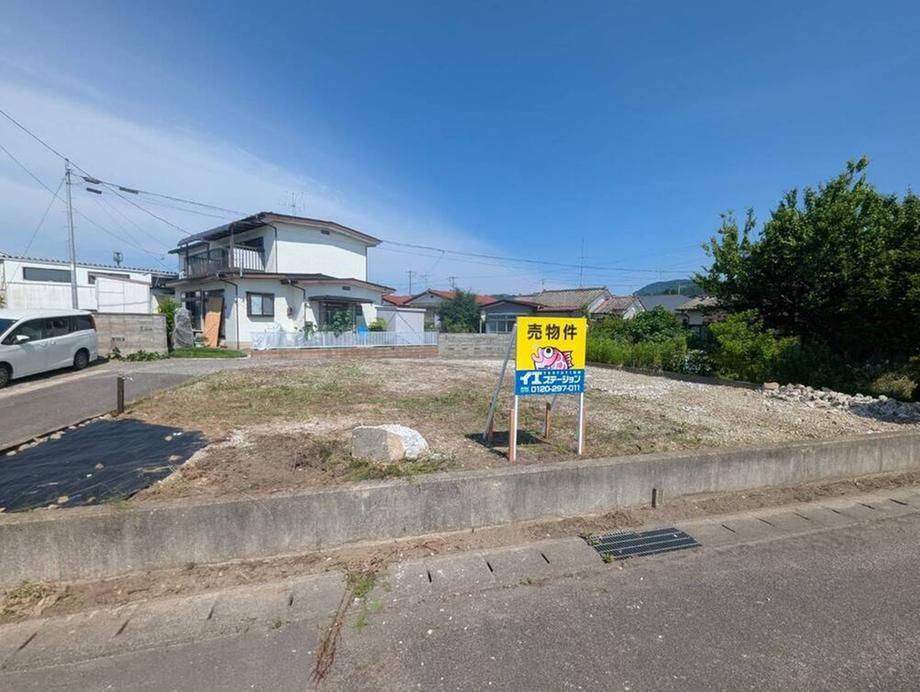 Renovated 4K House for Sale in Fukushima City with Large Land - Thumbnail 3