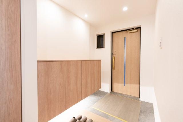 Renovated 3LDK Apartment for Sale in Miyamae, Kawasaki - Thumbnail 2