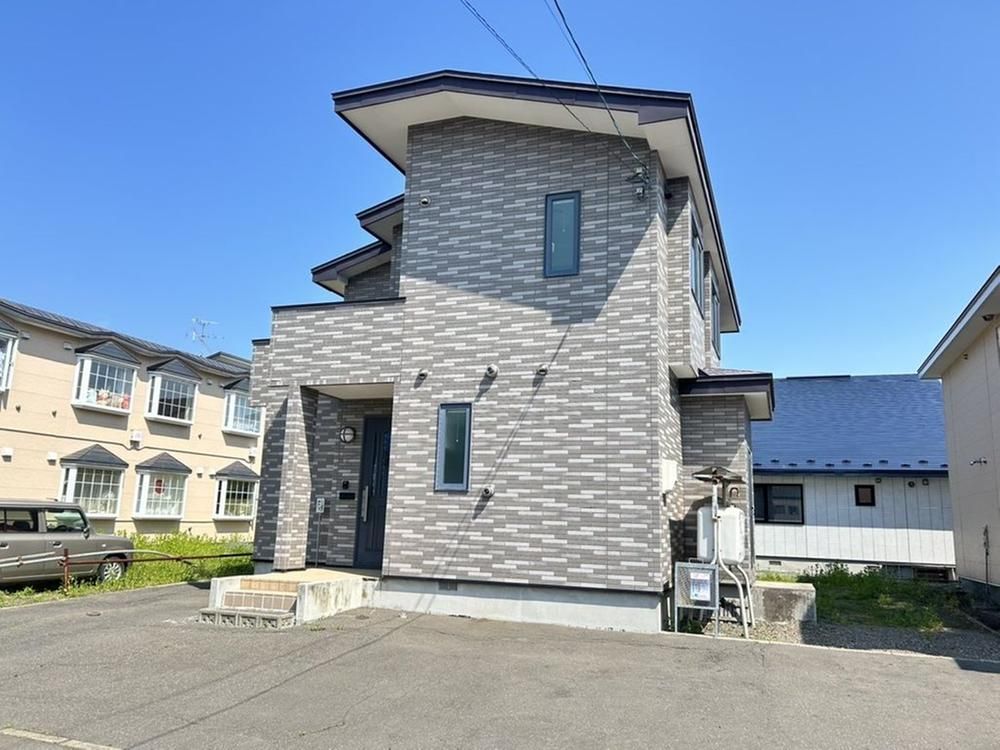 4LDK Detached House in Kushiro, Hokkaido - 120.21m2 - Thumbnail 2