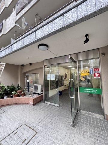 3LDK Apartment for Sale in Daimyo, Fukuoka City - 62.32 sqm - Thumbnail 2