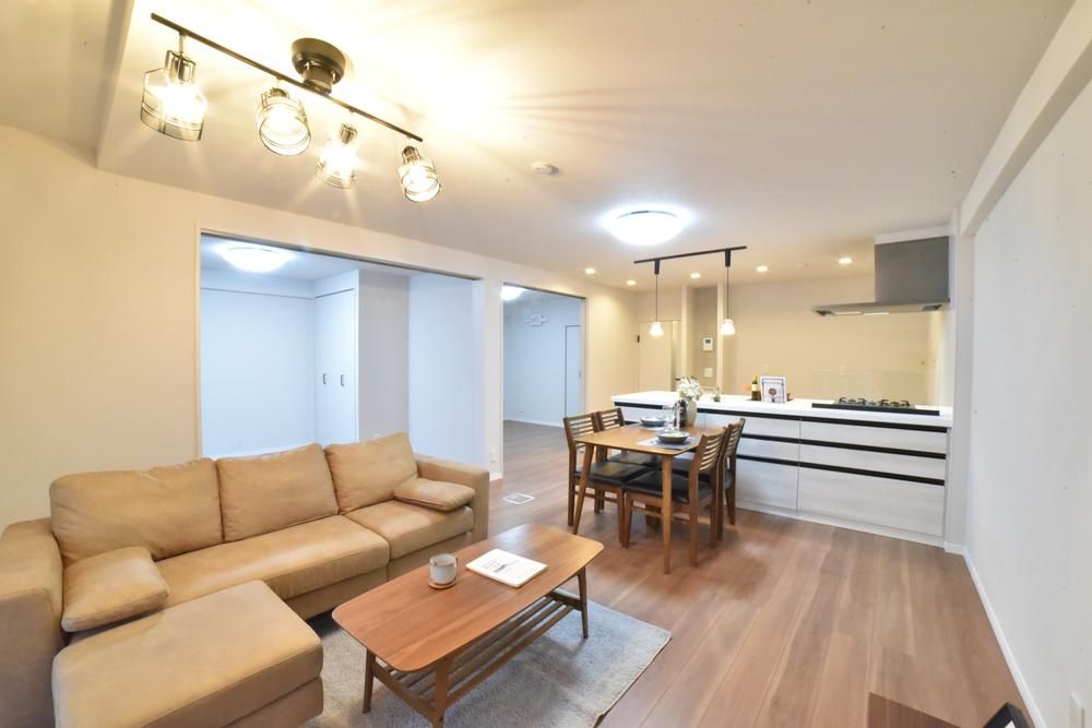 Renovated 4LDK Apartment in Sendai Taihaku 83.98m2 - Thumbnail 2